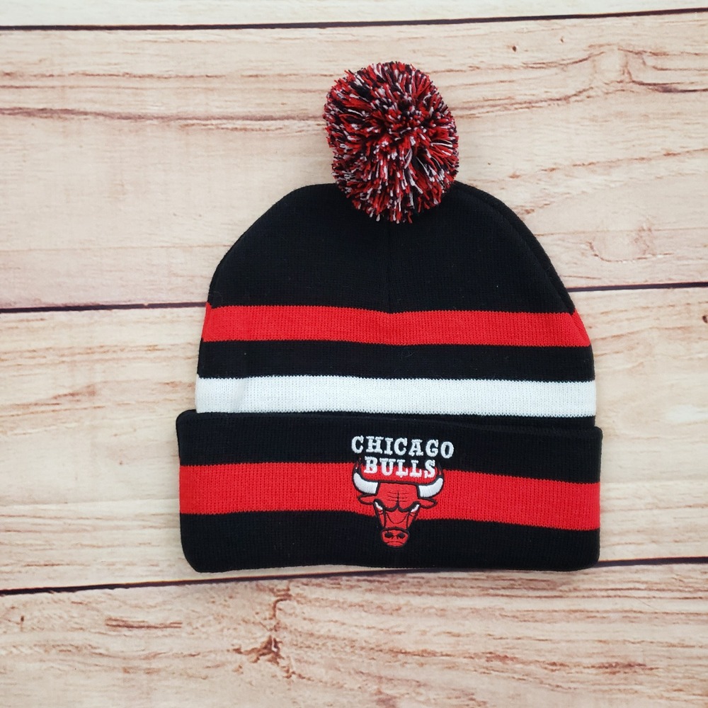 Chicago Bulls Hat Cap Beanie One Size Black‎ Red NBA Basketball Pom Pom Mens
